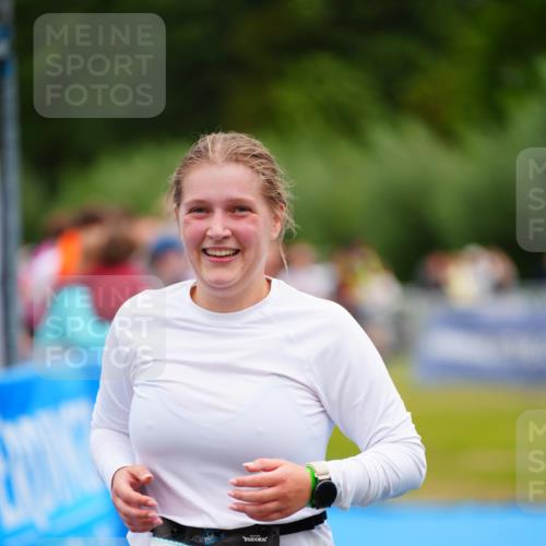 30.08.2026 - Elbe Triathlon Hamburg LAZAROV Photography http://msf.ph/oto/10065174 30.08.2026 12:10:38 Ziel 1427, 1631 meine-sportfotos.de