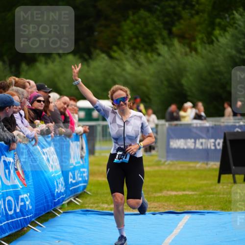 30.08.2026 - Elbe Triathlon Hamburg LAZAROV Photography http://msf.ph/oto/10065178 30.08.2026 12:10:43 Ziel 1631 meine-sportfotos.de