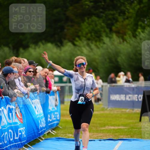 30.08.2026 - Elbe Triathlon Hamburg LAZAROV Photography http://msf.ph/oto/10065179 30.08.2026 12:10:43 Ziel 1631 meine-sportfotos.de