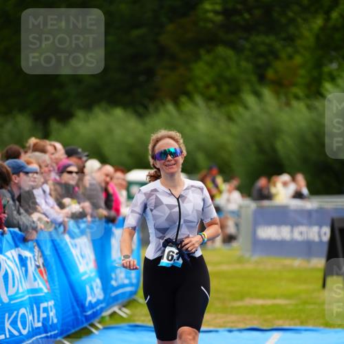30.08.2026 - Elbe Triathlon Hamburg LAZAROV Photography http://msf.ph/oto/10065183 30.08.2026 12:10:44 Ziel 1631 meine-sportfotos.de