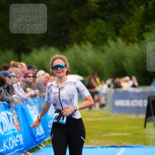 30.08.2026 - Elbe Triathlon Hamburg LAZAROV Photography http://msf.ph/oto/10065186 30.08.2026 12:10:44 Ziel 1631 meine-sportfotos.de