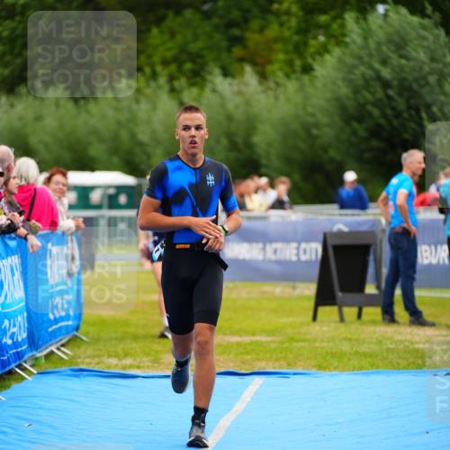 30.08.2026 - Elbe Triathlon Hamburg LAZAROV Photography http://msf.ph/oto/10065194 30.08.2026 12:10:54 Ziel 1377, 1549 meine-sportfotos.de