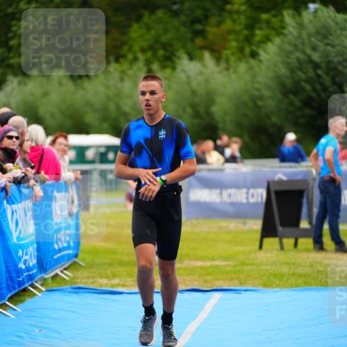 30.08.2026 - Elbe Triathlon Hamburg LAZAROV Photography http://msf.ph/oto/10065196 30.08.2026 12:10:54 Ziel 1377, 1549 meine-sportfotos.de
