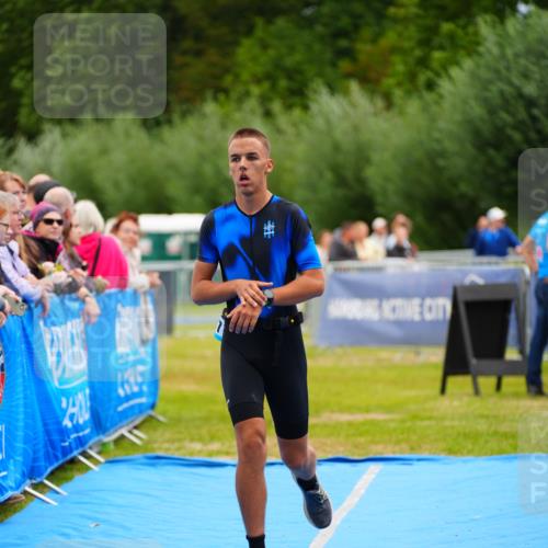 30.08.2026 - Elbe Triathlon Hamburg LAZAROV Photography http://msf.ph/oto/10065197 30.08.2026 12:10:54 Ziel 1377, 1549 meine-sportfotos.de