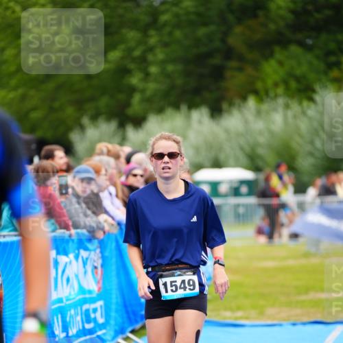 30.08.2026 - Elbe Triathlon Hamburg LAZAROV Photography http://msf.ph/oto/10065212 30.08.2026 12:10:59 Ziel 1377, 1549 meine-sportfotos.de