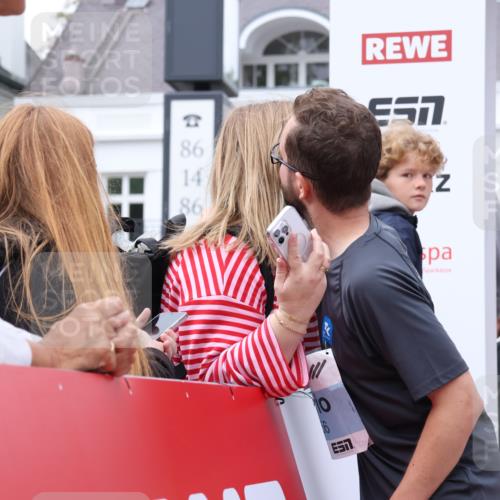 30.08.2026 - Blankeneser Heldenlauf Lena Gebhardt http://msf.ph/oto/10065242 30.08.2026 12:50:38 Ziel 2292, 4010, 4063, 4126, 4156, 4376 meine-sportfotos.de