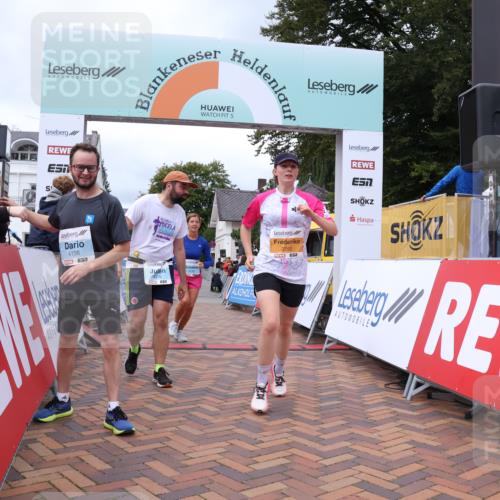 30.08.2026 - Blankeneser Heldenlauf Lena Gebhardt http://msf.ph/oto/10065256 30.08.2026 12:50:41 Ziel 2292, 4010, 4063, 4126, 4156, 4376 meine-sportfotos.de