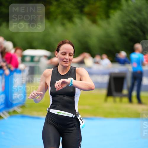 30.08.2026 - Elbe Triathlon Hamburg LAZAROV Photography http://msf.ph/oto/10065271 30.08.2026 12:11:23 Ziel 1547, 1615 meine-sportfotos.de