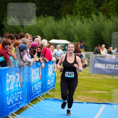 30.08.2026 - Elbe Triathlon Hamburg LAZAROV Photography http://msf.ph/oto/10065277 30.08.2026 12:11:26 Ziel 893, 1547, 1615 meine-sportfotos.de