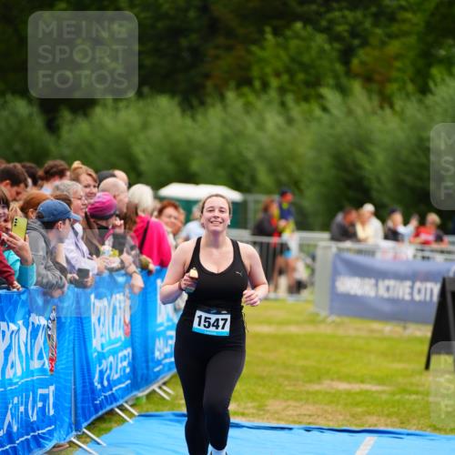 30.08.2026 - Elbe Triathlon Hamburg LAZAROV Photography http://msf.ph/oto/10065278 30.08.2026 12:11:26 Ziel 893, 1547, 1615 meine-sportfotos.de