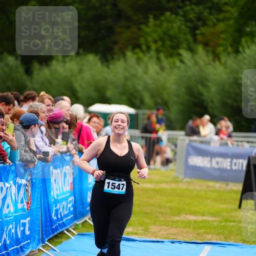 30.08.2026 - Elbe Triathlon Hamburg LAZAROV Photography http://msf.ph/oto/10065279 30.08.2026 12:11:26 Ziel 893, 1547, 1615 meine-sportfotos.de