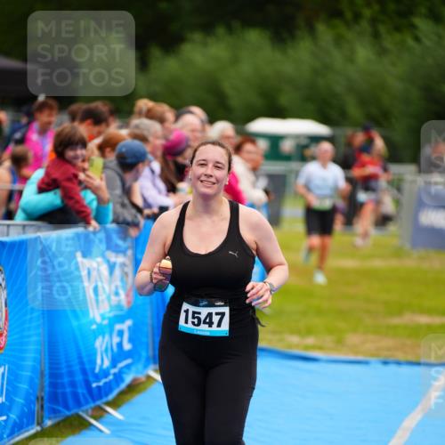 30.08.2026 - Elbe Triathlon Hamburg LAZAROV Photography http://msf.ph/oto/10065283 30.08.2026 12:11:27 Ziel 893, 1547 meine-sportfotos.de