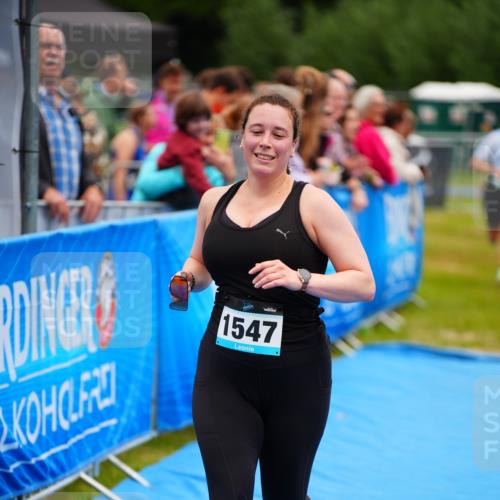 30.08.2026 - Elbe Triathlon Hamburg LAZAROV Photography http://msf.ph/oto/10065286 30.08.2026 12:11:28 Ziel 893, 1547, 1654 meine-sportfotos.de