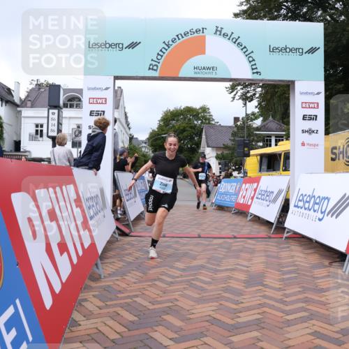 30.08.2026 - Blankeneser Heldenlauf Lena Gebhardt http://msf.ph/oto/10065296 30.08.2026 12:50:59 Ziel 4002, 4417 meine-sportfotos.de