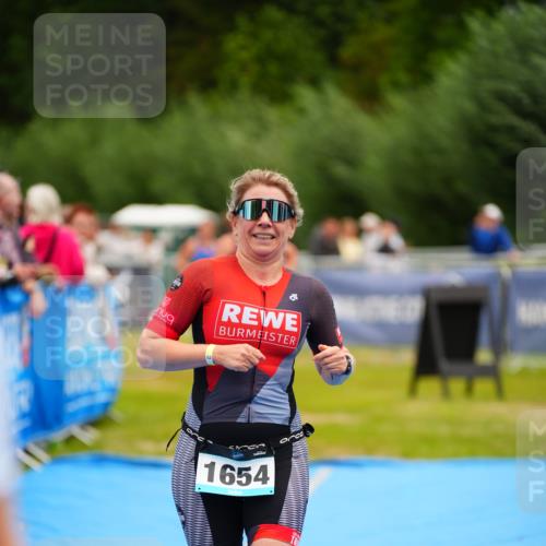30.08.2026 - Elbe Triathlon Hamburg LAZAROV Photography http://msf.ph/oto/10065315 30.08.2026 12:11:37 Ziel 893, 1654, 1689 meine-sportfotos.de