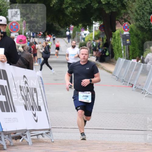 30.08.2026 - Blankeneser Heldenlauf Lena Gebhardt http://msf.ph/oto/10065321 30.08.2026 12:51:05 Ziel 4002, 4417 meine-sportfotos.de