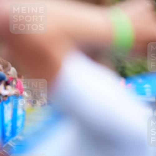 30.08.2026 - Elbe Triathlon Hamburg LAZAROV Photography http://msf.ph/oto/10065323 30.08.2026 12:11:41 Ziel 1583, 1689 meine-sportfotos.de
