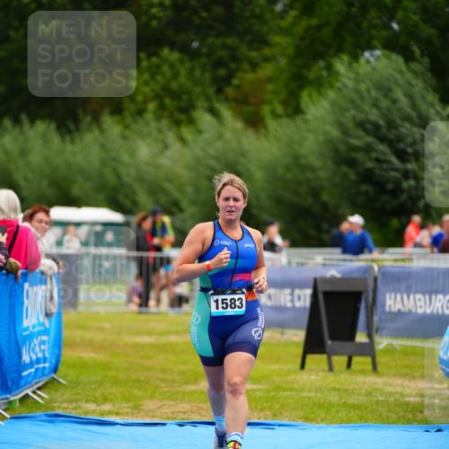 30.08.2026 - Elbe Triathlon Hamburg LAZAROV Photography http://msf.ph/oto/10065324 30.08.2026 12:11:44 Ziel 1583, 1689 meine-sportfotos.de