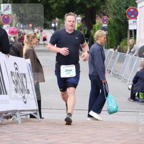 30.08.2026 - Blankeneser Heldenlauf Lena Gebhardt http://msf.ph/oto/10065325 30.08.2026 12:51:06 Ziel 4002, 4349, 4417 meine-sportfotos.de