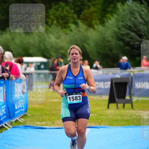 30.08.2026 - Elbe Triathlon Hamburg LAZAROV Photography http://msf.ph/oto/10065328 30.08.2026 12:11:45 Ziel 1583 meine-sportfotos.de
