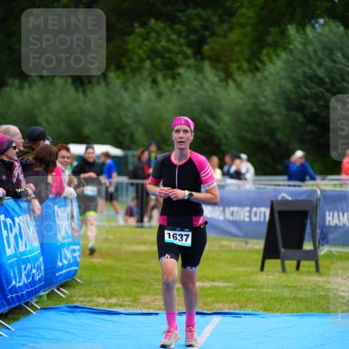 30.08.2026 - Elbe Triathlon Hamburg LAZAROV Photography http://msf.ph/oto/10065338 30.08.2026 12:12:01 Ziel 1490, 1637 meine-sportfotos.de