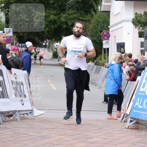 30.08.2026 - Blankeneser Heldenlauf Lena Gebhardt http://msf.ph/oto/10065343 30.08.2026 12:51:15 Ziel 4349, 4433 meine-sportfotos.de