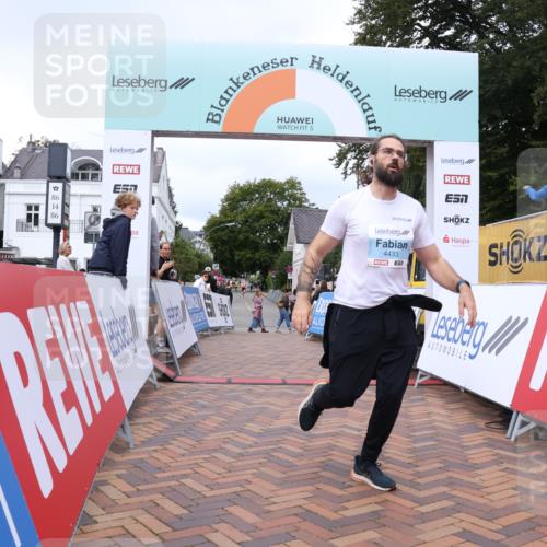 30.08.2026 - Blankeneser Heldenlauf Lena Gebhardt http://msf.ph/oto/10065358 30.08.2026 12:51:19 Ziel 4433 meine-sportfotos.de