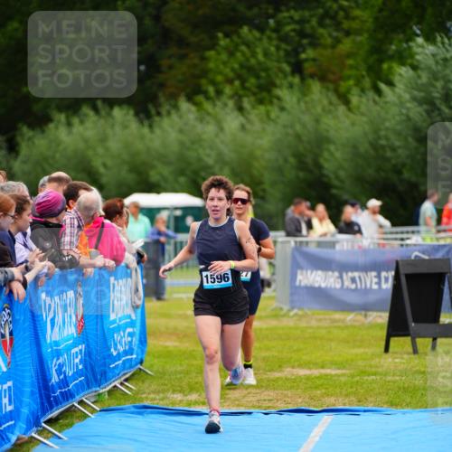 30.08.2026 - Elbe Triathlon Hamburg LAZAROV Photography http://msf.ph/oto/10065364 30.08.2026 12:12:26 Ziel 1527, 1596 meine-sportfotos.de