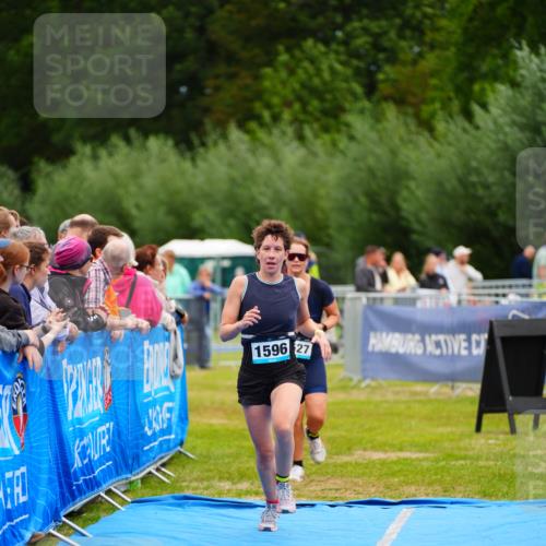 30.08.2026 - Elbe Triathlon Hamburg LAZAROV Photography http://msf.ph/oto/10065365 30.08.2026 12:12:26 Ziel 1527, 1596 meine-sportfotos.de