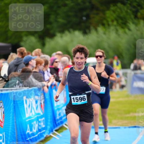 30.08.2026 - Elbe Triathlon Hamburg LAZAROV Photography http://msf.ph/oto/10065374 30.08.2026 12:12:28 Ziel 1527, 1596 meine-sportfotos.de