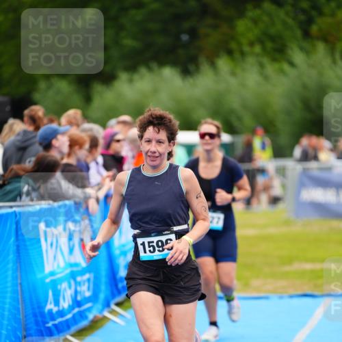 30.08.2026 - Elbe Triathlon Hamburg LAZAROV Photography http://msf.ph/oto/10065375 30.08.2026 12:12:28 Ziel 1527, 1596 meine-sportfotos.de