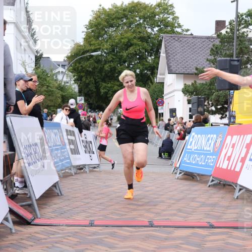 30.08.2026 - Blankeneser Heldenlauf Lena Gebhardt http://msf.ph/oto/10065380 30.08.2026 12:51:31 Ziel 2530 meine-sportfotos.de