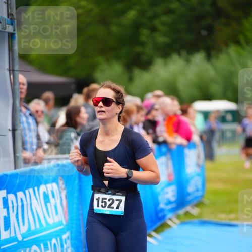 30.08.2026 - Elbe Triathlon Hamburg LAZAROV Photography http://msf.ph/oto/10065385 30.08.2026 12:12:30 Ziel 1527, 1596 meine-sportfotos.de