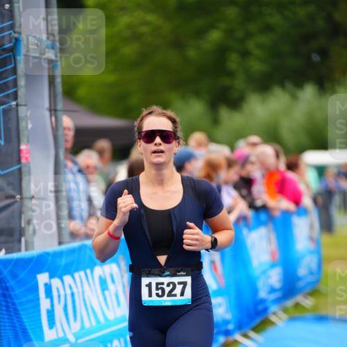 30.08.2026 - Elbe Triathlon Hamburg LAZAROV Photography http://msf.ph/oto/10065386 30.08.2026 12:12:31 Ziel 803, 1527, 1596 meine-sportfotos.de