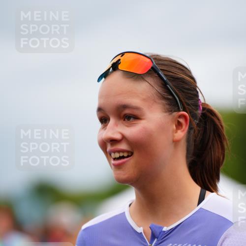 30.08.2026 - Elbe Triathlon Hamburg LAZAROV Photography http://msf.ph/oto/10065411 30.08.2026 12:12:45 Ziel  meine-sportfotos.de