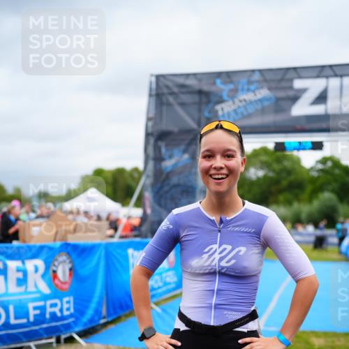 30.08.2026 - Elbe Triathlon Hamburg LAZAROV Photography http://msf.ph/oto/10065416 30.08.2026 12:12:48 Ziel 1399 meine-sportfotos.de