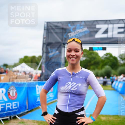 30.08.2026 - Elbe Triathlon Hamburg LAZAROV Photography http://msf.ph/oto/10065419 30.08.2026 12:12:48 Ziel 1399 meine-sportfotos.de