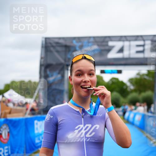 30.08.2026 - Elbe Triathlon Hamburg LAZAROV Photography http://msf.ph/oto/10065420 30.08.2026 12:12:54 Ziel 1399 meine-sportfotos.de