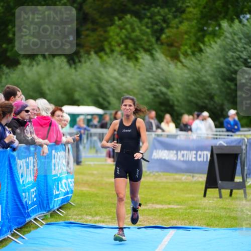 30.08.2026 - Elbe Triathlon Hamburg LAZAROV Photography http://msf.ph/oto/10065438 30.08.2026 12:13:23 Ziel 1587 meine-sportfotos.de