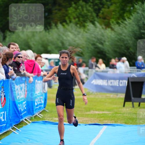 30.08.2026 - Elbe Triathlon Hamburg LAZAROV Photography http://msf.ph/oto/10065442 30.08.2026 12:13:24 Ziel 1587 meine-sportfotos.de