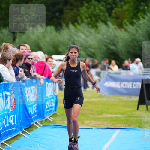 30.08.2026 - Elbe Triathlon Hamburg LAZAROV Photography http://msf.ph/oto/10065443 30.08.2026 12:13:24 Ziel 1587 meine-sportfotos.de