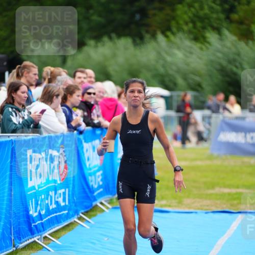 30.08.2026 - Elbe Triathlon Hamburg LAZAROV Photography http://msf.ph/oto/10065447 30.08.2026 12:13:25 Ziel 1587 meine-sportfotos.de