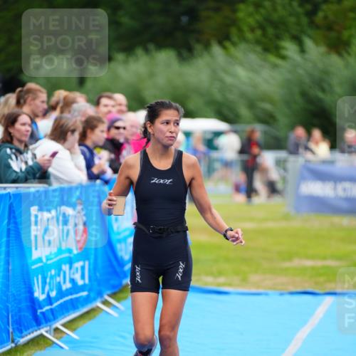 30.08.2026 - Elbe Triathlon Hamburg LAZAROV Photography http://msf.ph/oto/10065450 30.08.2026 12:13:25 Ziel 1587 meine-sportfotos.de