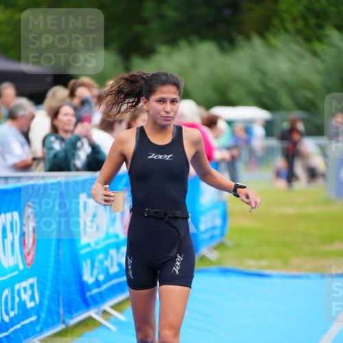 30.08.2026 - Elbe Triathlon Hamburg LAZAROV Photography http://msf.ph/oto/10065454 30.08.2026 12:13:26 Ziel 1587 meine-sportfotos.de