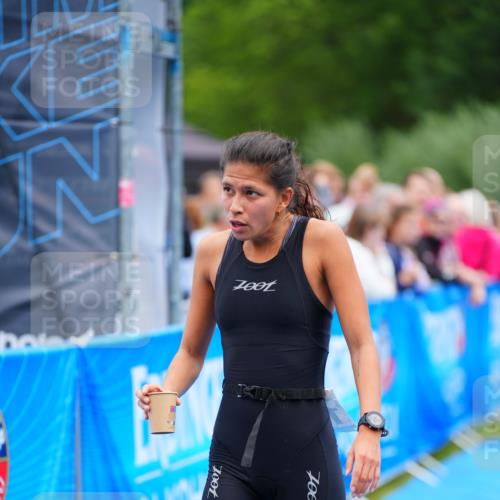 30.08.2026 - Elbe Triathlon Hamburg LAZAROV Photography http://msf.ph/oto/10065463 30.08.2026 12:13:27 Ziel 1587 meine-sportfotos.de