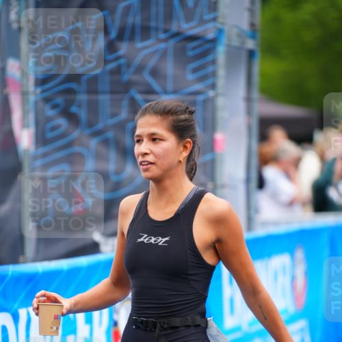 30.08.2026 - Elbe Triathlon Hamburg LAZAROV Photography http://msf.ph/oto/10065467 30.08.2026 12:13:28 Ziel 1587 meine-sportfotos.de