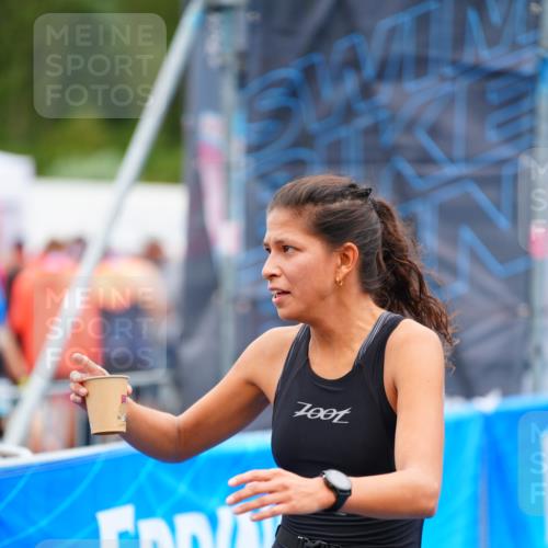 30.08.2026 - Elbe Triathlon Hamburg LAZAROV Photography http://msf.ph/oto/10065470 30.08.2026 12:13:28 Ziel 1587 meine-sportfotos.de