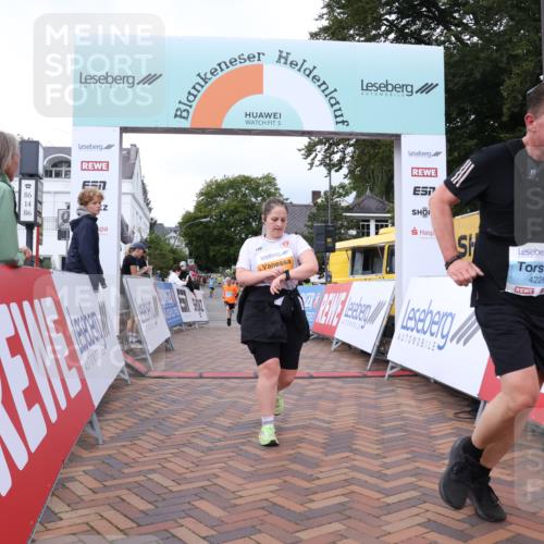 30.08.2026 - Blankeneser Heldenlauf Lena Gebhardt http://msf.ph/oto/10065487 30.08.2026 12:52:15 Ziel 2197, 4228 meine-sportfotos.de