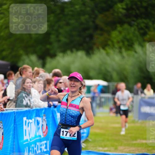 30.08.2026 - Elbe Triathlon Hamburg LAZAROV Photography http://msf.ph/oto/10065505 30.08.2026 12:13:47 Ziel 1409, 1712 meine-sportfotos.de