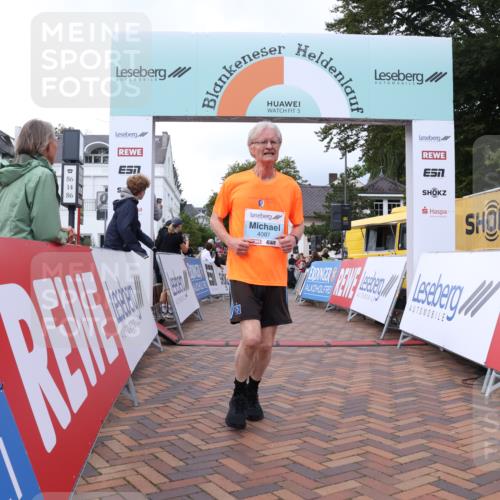 30.08.2026 - Blankeneser Heldenlauf Lena Gebhardt http://msf.ph/oto/10065510 30.08.2026 12:52:22 Ziel 4087, 4101, 4228 meine-sportfotos.de